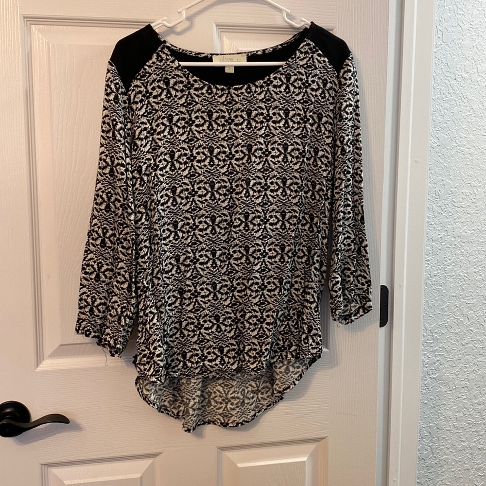 Black and white top